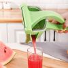 1pc Manual Fruit Juicer; Lemon Citrus Juice Squeezer; Multifunctional Large Capacity Portable Juice Extractor Presser - Green